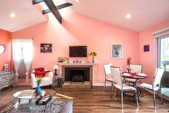 Building Photo - 2205 Spring Creek Dr Unit SI ID1054227P