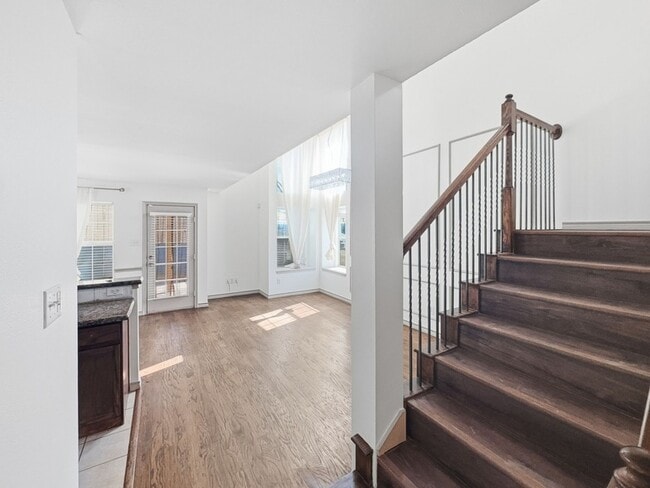 Photo - 3950 Seaside Ct