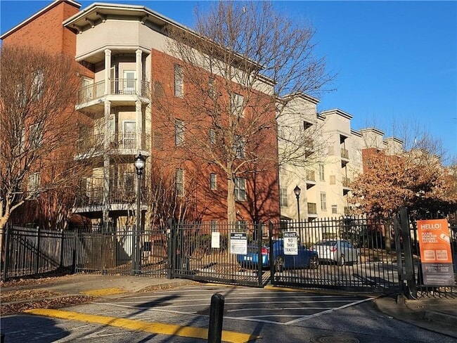 Building Photo - 870 Mayson Turner Rd NW Unit 1339