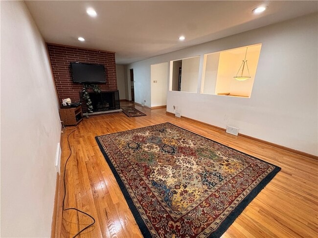Photo - 2800 College Park Rd