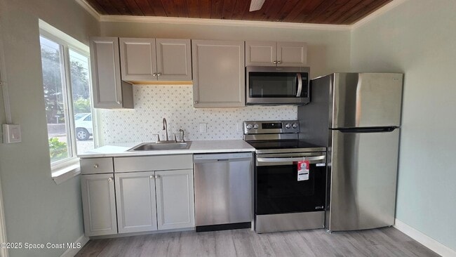 Photo - 6411 Ridgewood Ave