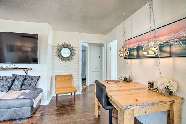 Photo - 5010 K Pl Unit SI ID1545942P