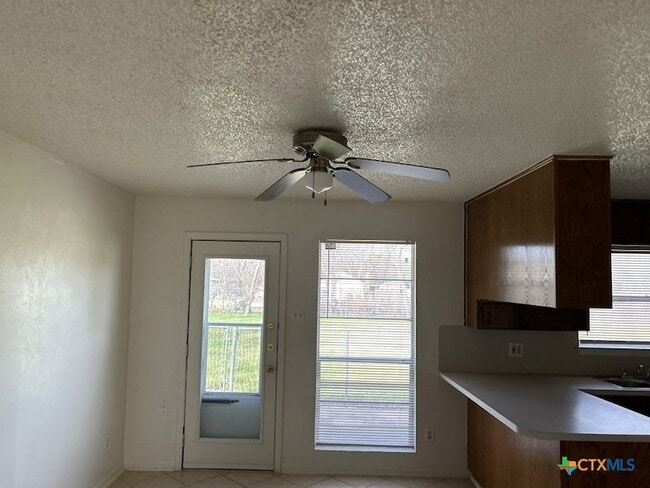 Photo - 1811 Janis Dr