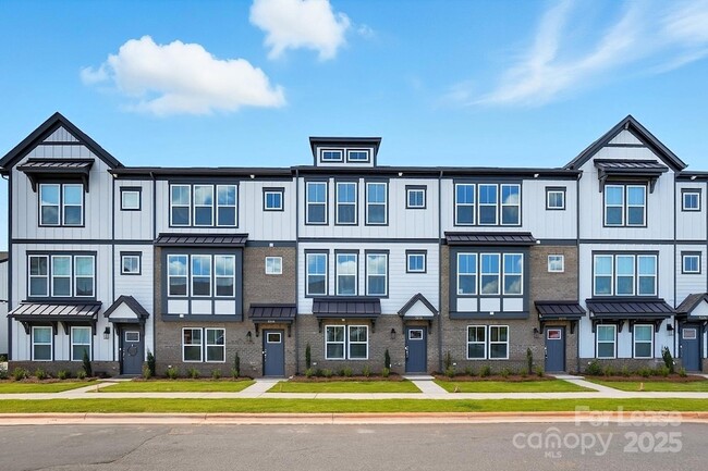 Building Photo - 3210 Stelfox St