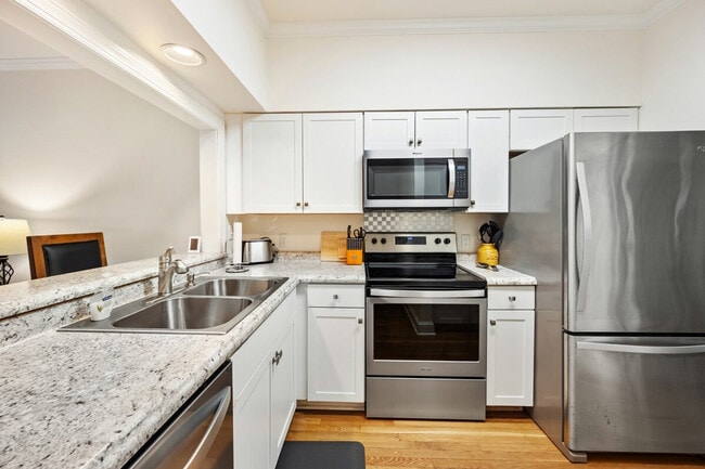 Photo - 235 Golden Bear Dr Unit ID1253461P