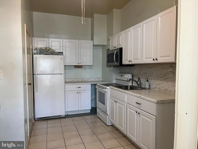 Building Photo - 3315 N Park Ave Unit 1