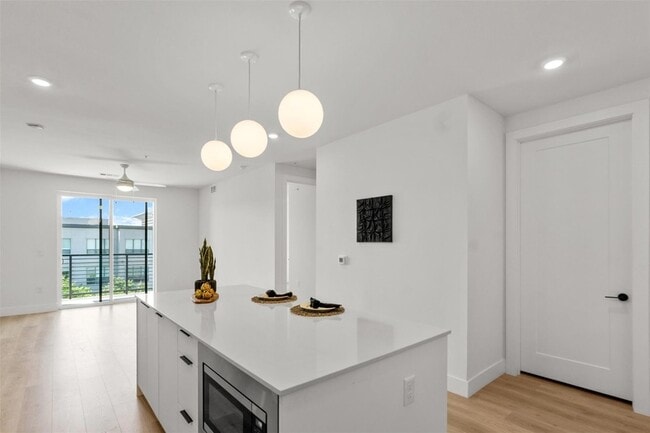 Photo - 1701 Simond Ave Unit 418