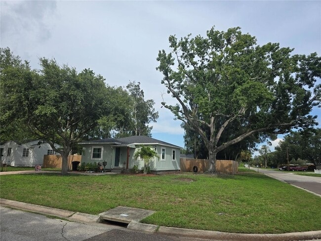 Photo - 6001 Cedar St NE
