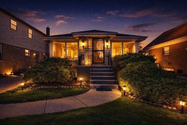 Building Photo - 4656 N Narragansett Ave