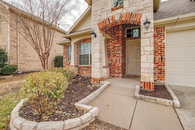 Photo - 1721 Castle Creek Dr