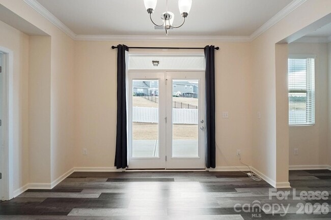 Photo - 15226 Red Canoe Way