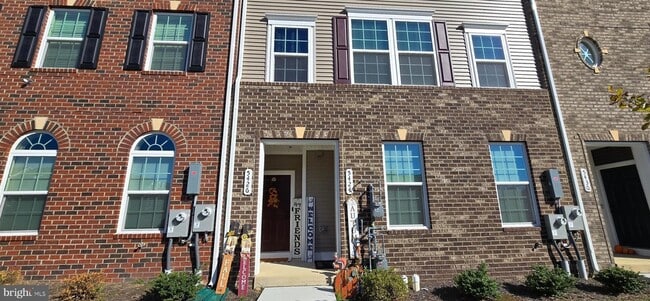 Photo - 5426 Greenpoint Ln