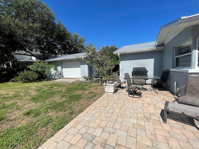 Photo - 3030 W Helen Ave