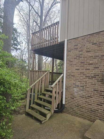 Photo - 232 Cedarmont Cir
