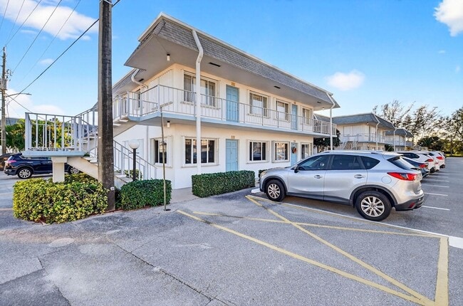 Photo - 2880 Lake Osborne Dr Unit 210