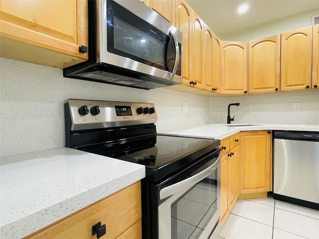 Photo - 1950 N Andrews Ave Unit 216D