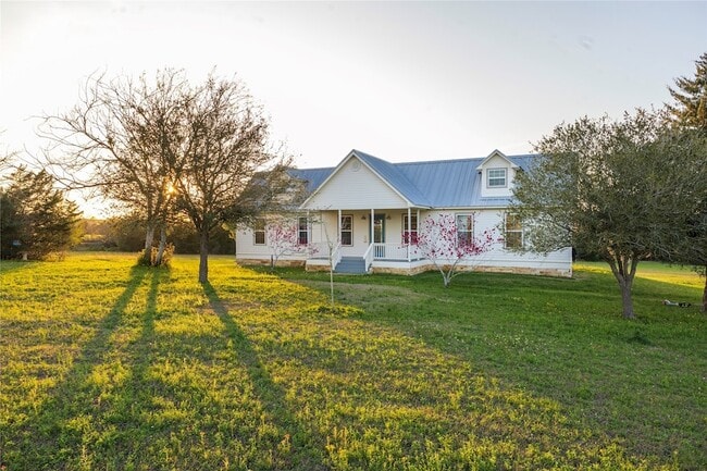 Photo - 3831 Meadow View Ln