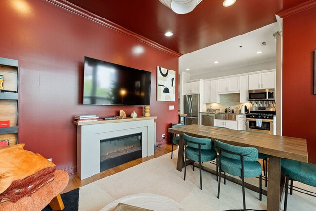 Photo - 1243 W Madison St Unit ID1322528P