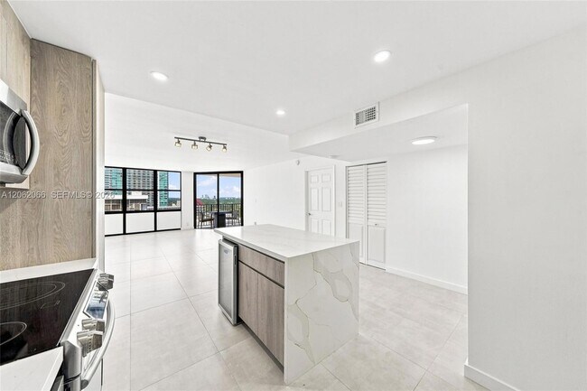 Photo - 1901 Brickell Ave Unit B2402