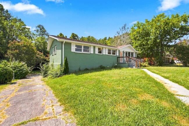Photo - 1614 Shady Cir