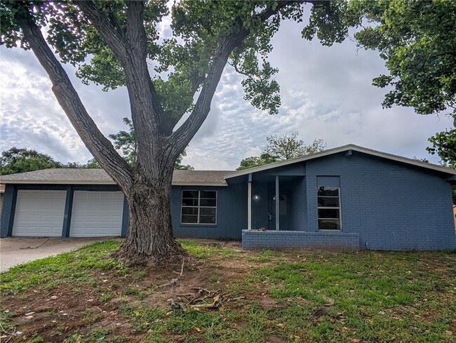 Building Photo - 3153 Baybrook Dr