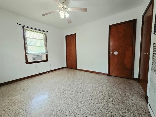 Photo - 720 Oaklawn Dr