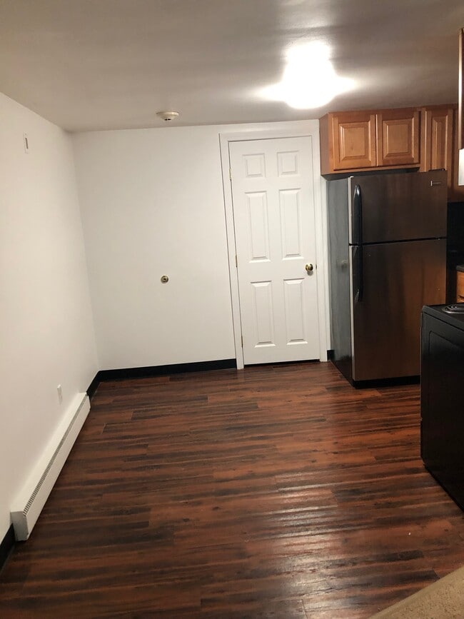 Photo - Evergreen Apartments