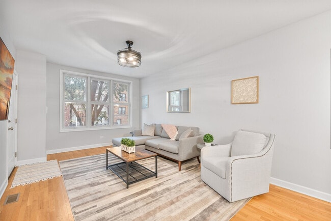 Photo - 1044 N California Ave Unit ID1032509P