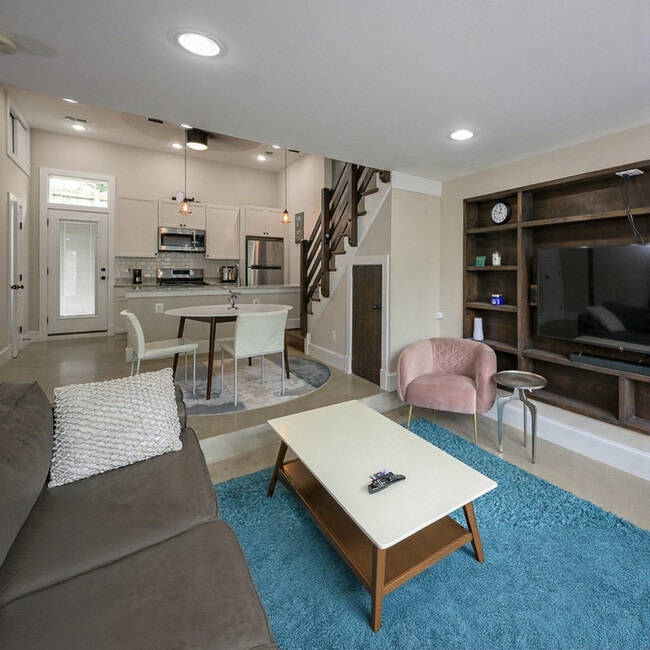 Photo - 717 F St NE Unit SI ID1610328P