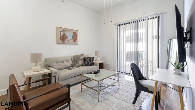 Building Photo - 5275 Town and Country Blvd Unit 2452