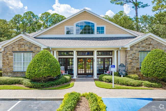 Building Photo - The Hamptons at Pine Bend