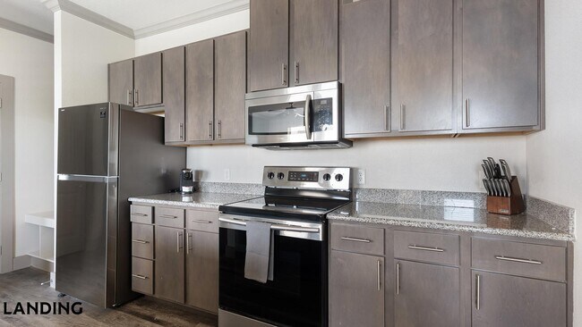 Photo - 12500 Shadowglen Trce Unit 1304