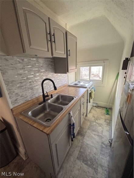 Photo - 3430 Beechwood Ave Unit Upper