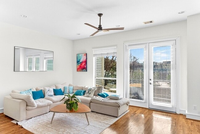 Photo - 5227 Nett St