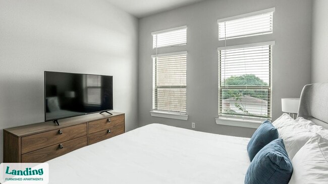 Photo - 18101 Point Lookout Dr Unit 350