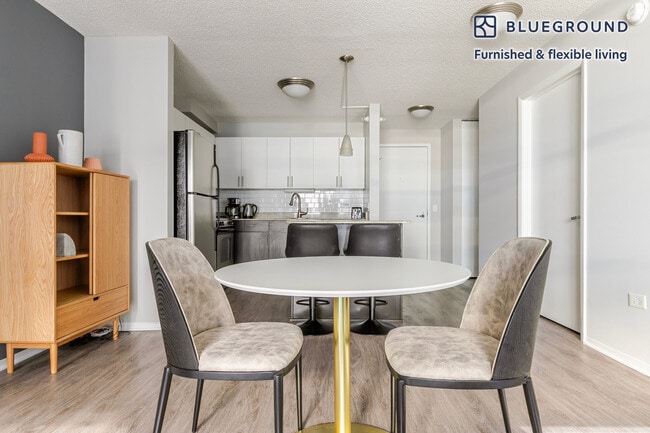 Photo - 180 N Jefferson St Unit FL15-ID1333