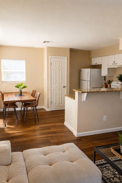 Photo - 4903 Merritt Dr Unit D