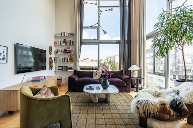 Building Photo - 1433 12th Ave Unit SI FL4-ID1606137P