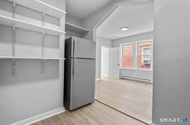 Photo - 25 Whittier St