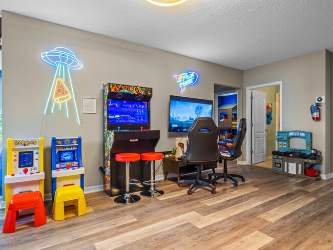 Photo - 5285 Oakbourne Ave Unit ID1047088P