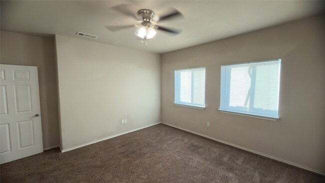 Photo - 502 E Hazelwood St Unit A