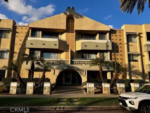 Building Photo - 19009 Sherman Way Unit 34