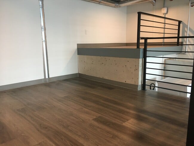 Live/Work Unit E3 - Odessa Apartments