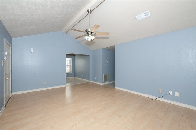 Photo - 1813 Sara Dr Unit A