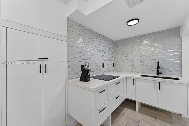 Photo - 1664 SW 28th Ave
