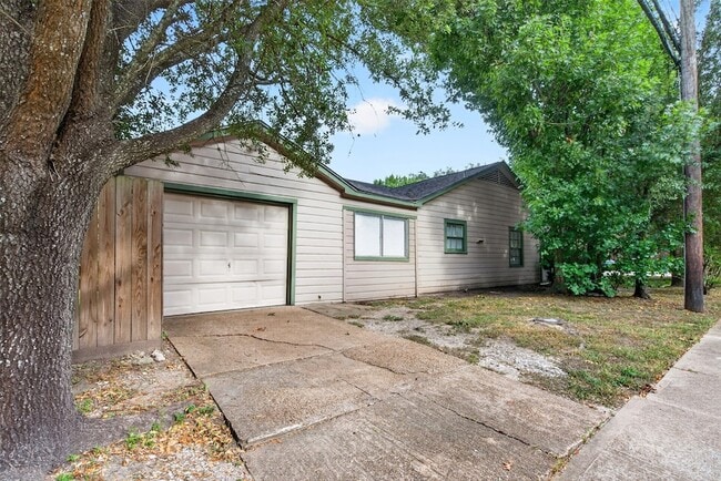 Photo - 5418 Grand Lake St