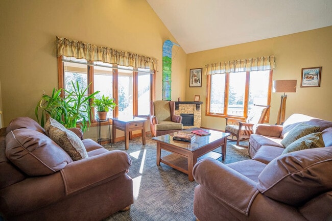 Building Photo - 3A Black Pine Unit ID1261564P