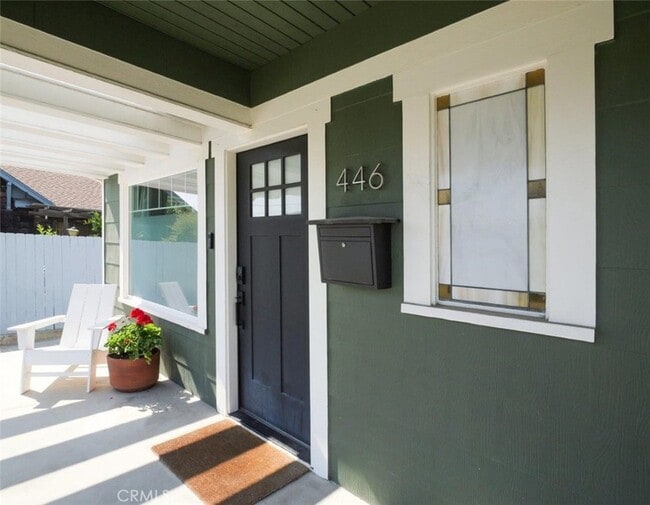Photo - 446 W 40th St