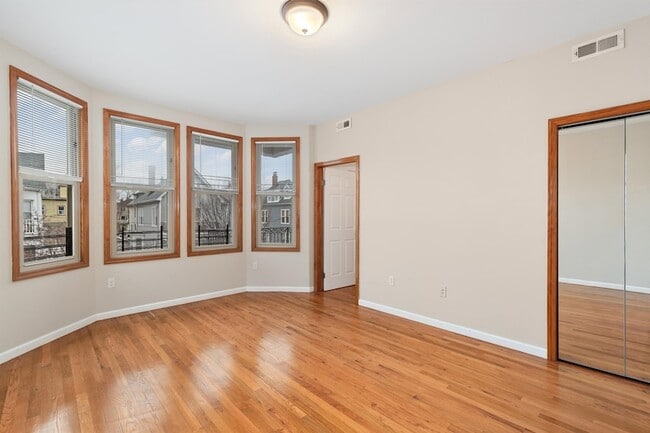 Photo - 14 Duer Pl