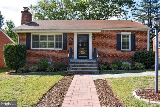 Building Photo - 304 Moncure Dr